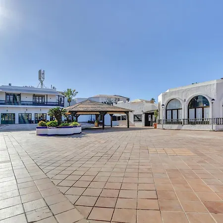 Oasis Duna-pistacho Dreams Pool Corralejo